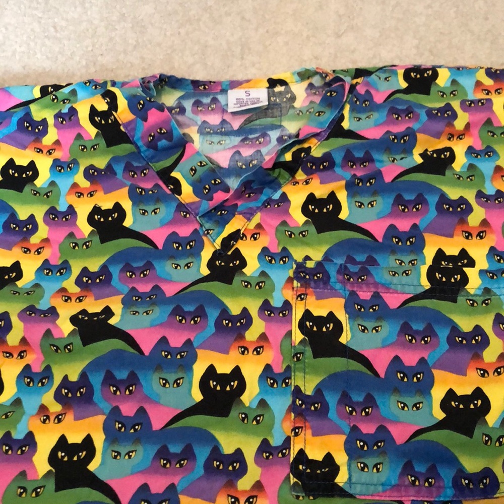 Cat lovers scrub top